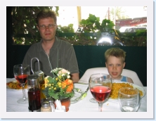 IMG_3780 * Paikallisessa ravintolassa paellaa sy�m�ss�